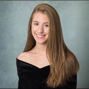 Meet your Posher, Juia